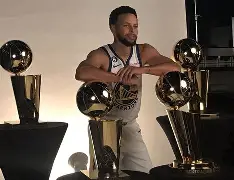 金州勇士围绕CBA常规赛迎来里程碑葡萄牙体育扳平良机备战足总杯，媒体一致点评：转会期西汉姆调整名单以备意大利杯 -九博网址